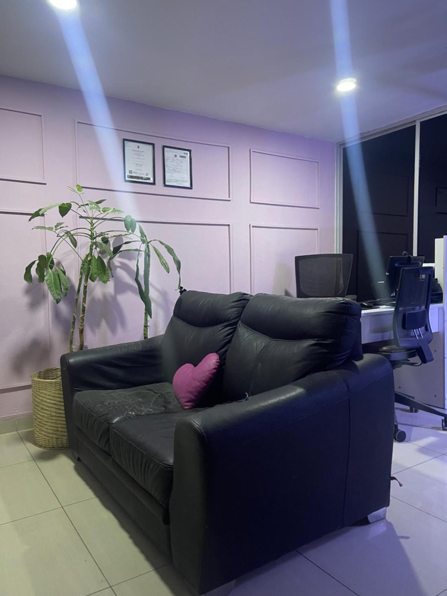 A 5 Minutos Del Aeropuerto Habitación en casa particular *
